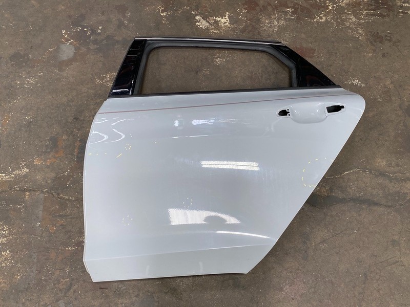 21-24 KIA K5 REAR LEFT DRIVER SIDE DOOR SHELL PANEL *C7S GRAY* OEM A0.64