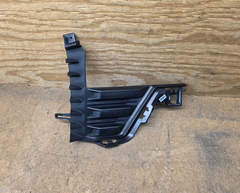 2022-2024 Chevrolet Silverado Front Bumper Air Intake Duct Right 85594104 OEM