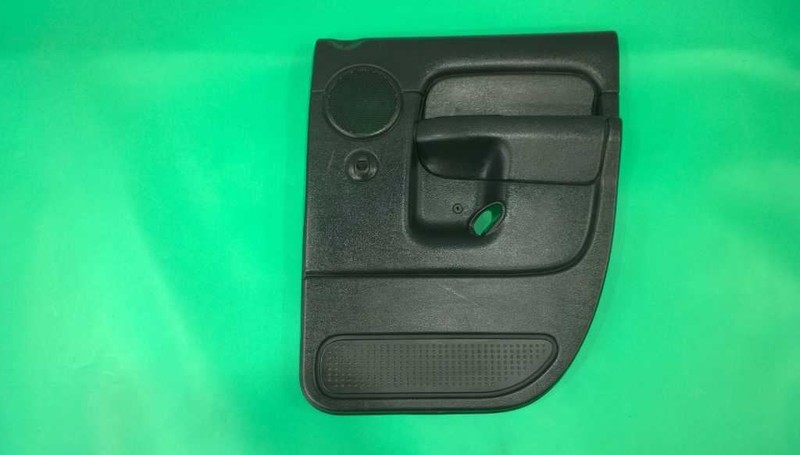 02 03 RAM 1500 QUAD CAB PASSENGER RIGHT REAR INTERIOR DOOR PANEL OEM 2780-34