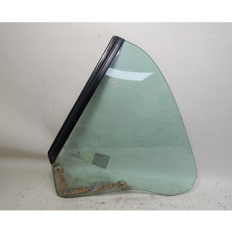 Damaged 1994-1999 BMW E36 3-Series Convertible Left Rear Quarter Window Glass