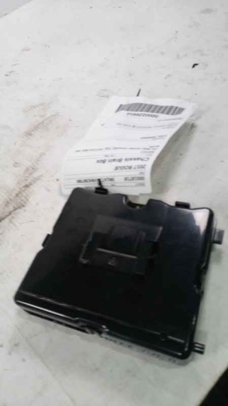 Used Air Bag Module fits: 2017 Nissan Rogue Air Bag center console 2.5L VIN 5 1s