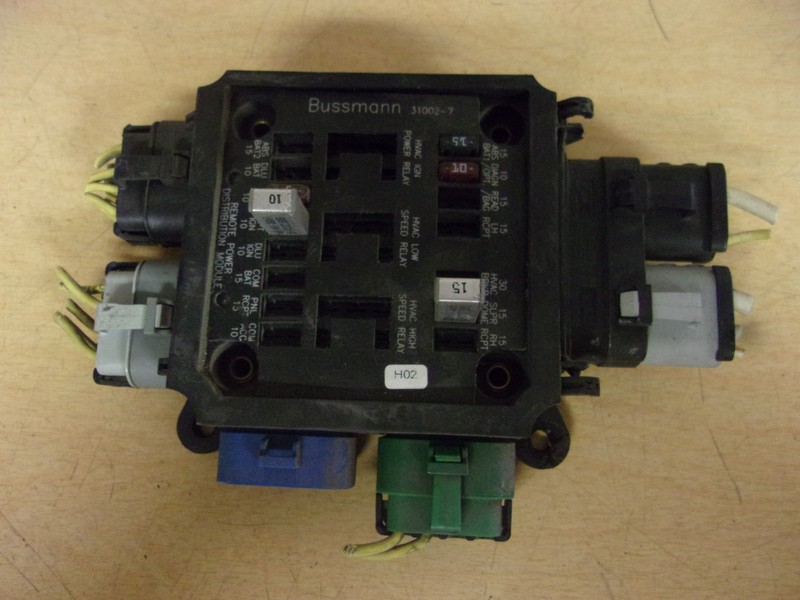 Bussman 31002-7 Power Distribution Fuse Box Block *FREE SHIPPING*