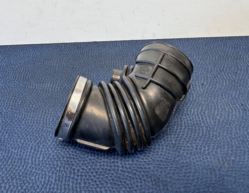 82–88 BMW E28 E30 325e 528e 2.7L M20 Intake Rubber Boot Air Flow Meter Hose OEM