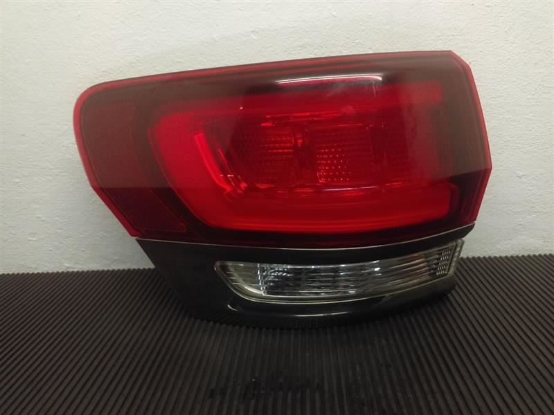 15-16 Grand Cherokee Left Driver Quarter Tail Lamp W/ Trivalent OEM 68289997AA