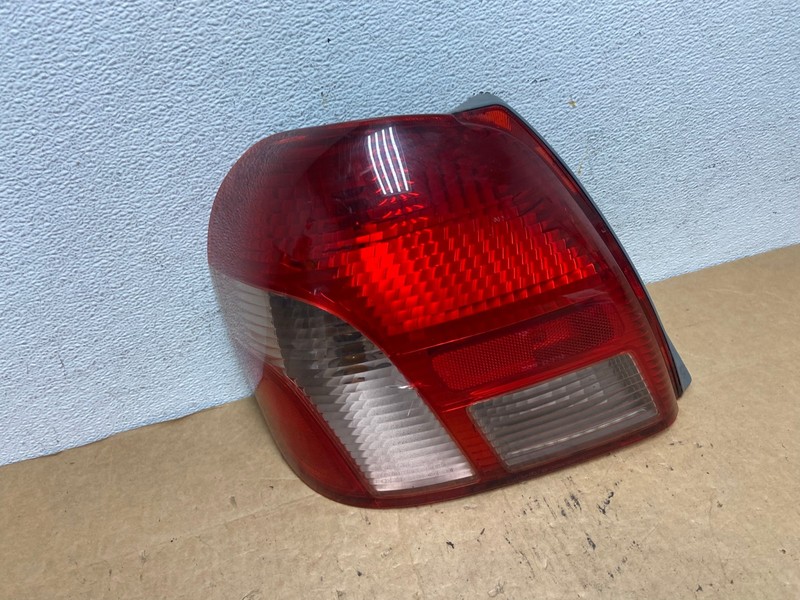 2000 to 2002 Toyota Echo Left Driver LH Side Tail Light AD4737 LK