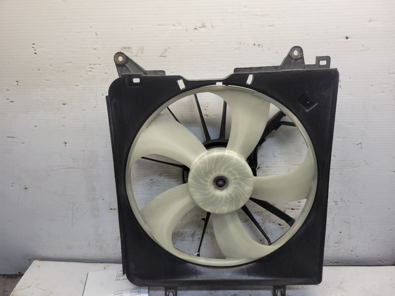 Driver Radiator Fan Motor Fan Assembly Turbo Radiator Fits 17-22 CR-V 1661078