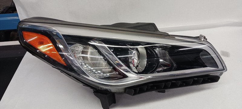15-'17 HYUNDAI SONATA Right passenger headlight halogen OEM Grade B