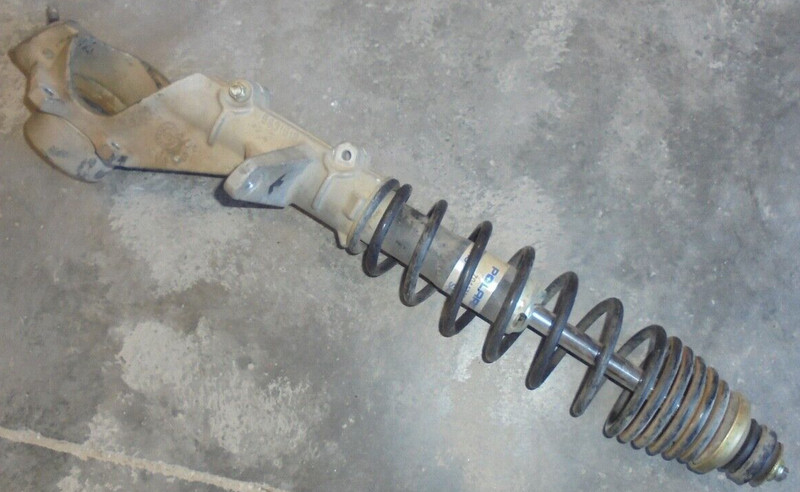 2005 Polaris Sportsman 500 HO 4x4 ATV Right Front Shock Suspension Knuckle Hub