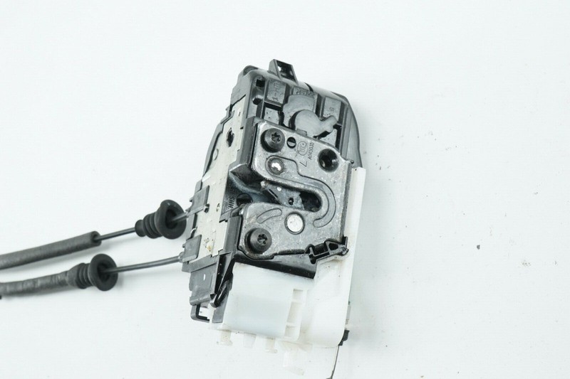 HYUNDAI GENESIS Front Left LH Door Lock Latch Actuator OEM 2009 - 2014