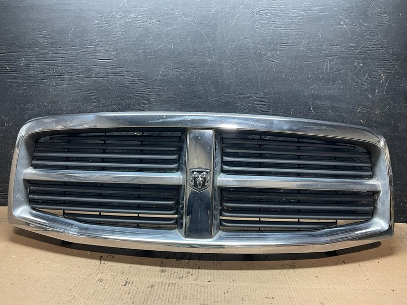 2004 to 2006 Dodge Durango Front Upper Chrome Grill Grille Oem Y1266 DG