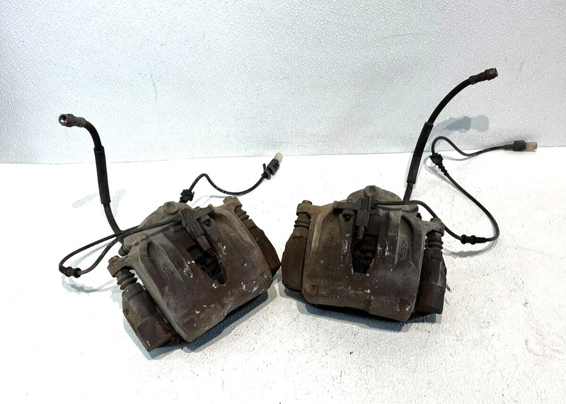 03-09 Mercedes W211 E350 RWD Front Left & Right Side Brake Caliper 2-Set Bosch
