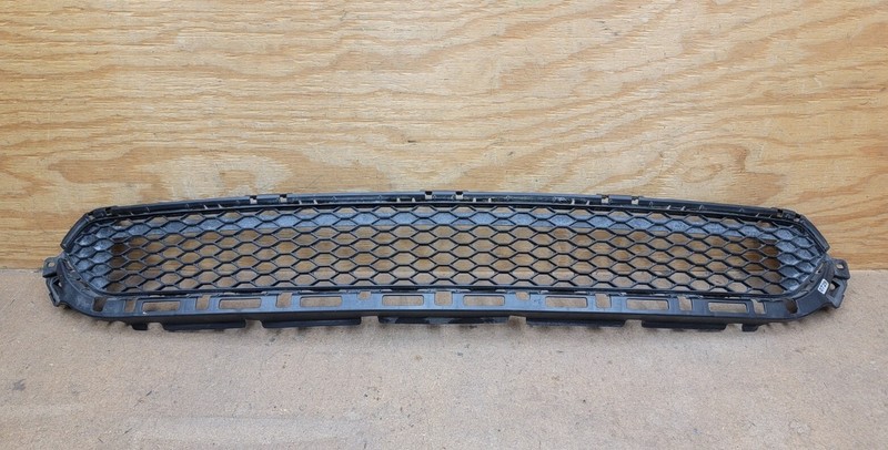 2016 2017 2018 HONDA PILOT FRONT BUMPER LOWER GRILLE OEM