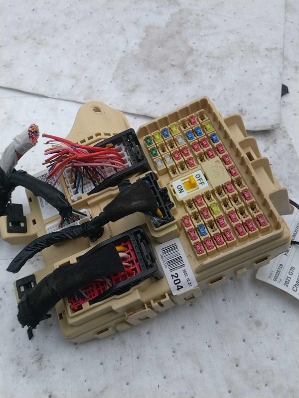 2021 Genesis G70 Body Control Module OEM 95400G9450 88K Miles Red