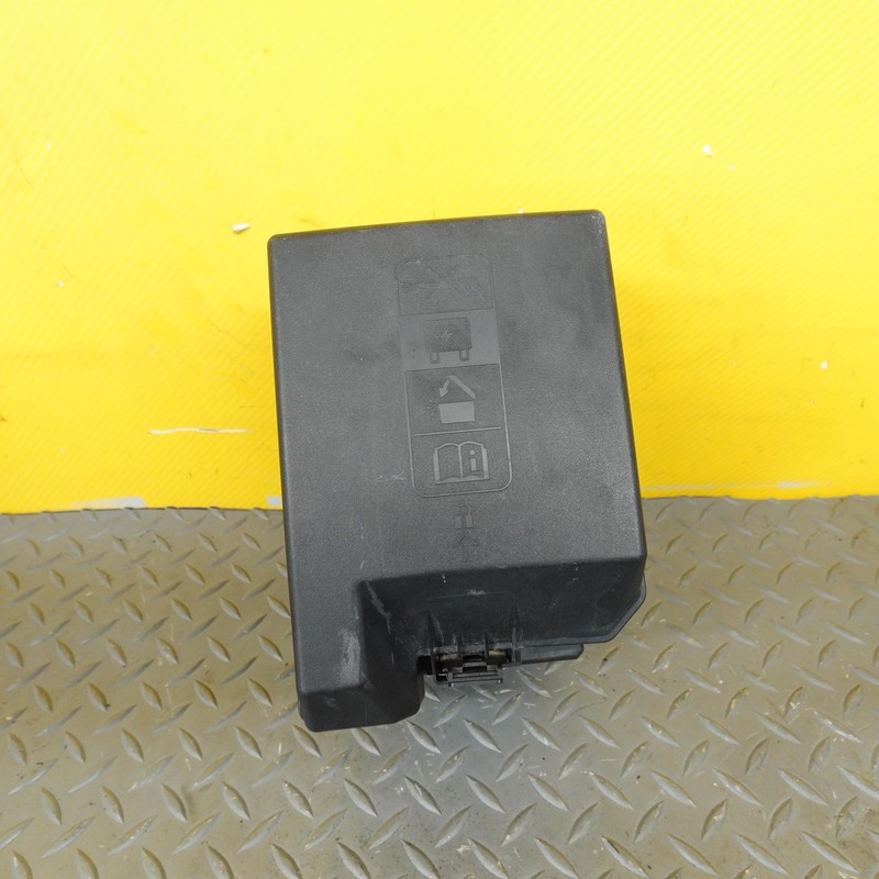 2020-2025 BUICK ENCORE GX FUSE RELAY JUNCTION BOX BLOCK OEM 42823946