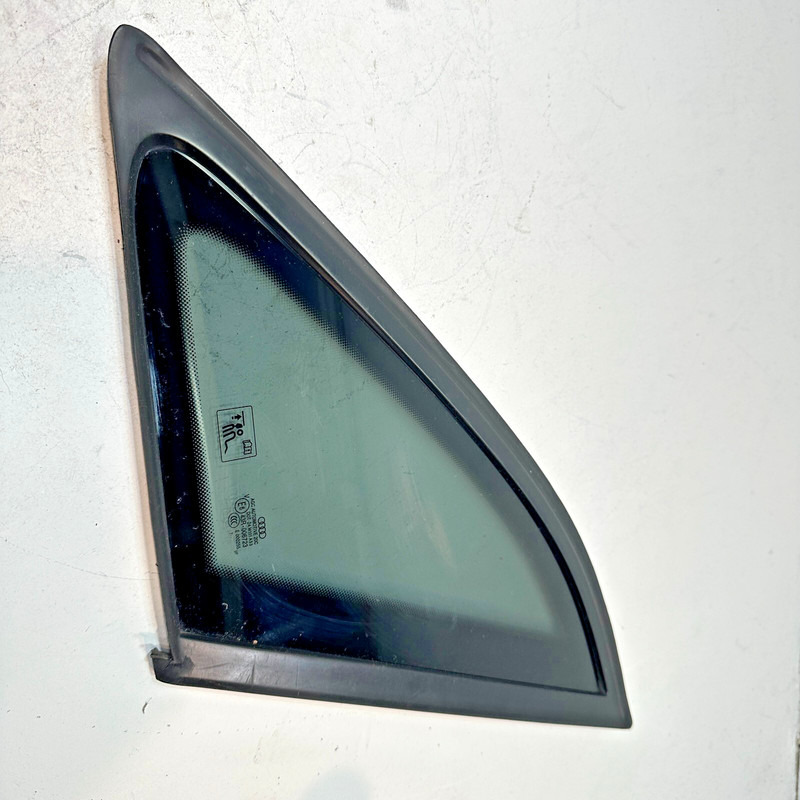 2016-18 AUDI Q3 QUATTRO REAR RIGHT PASSENGER SIDE QUARTER VENT WINDOW GLASS OEM