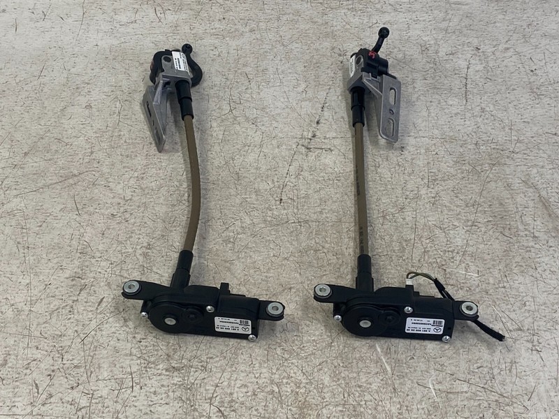 07-12 MERCEDES GL450 REAR LEFT & RIGHT QUARTER WINDOW REGULATOR MOTOR OEM LOT635