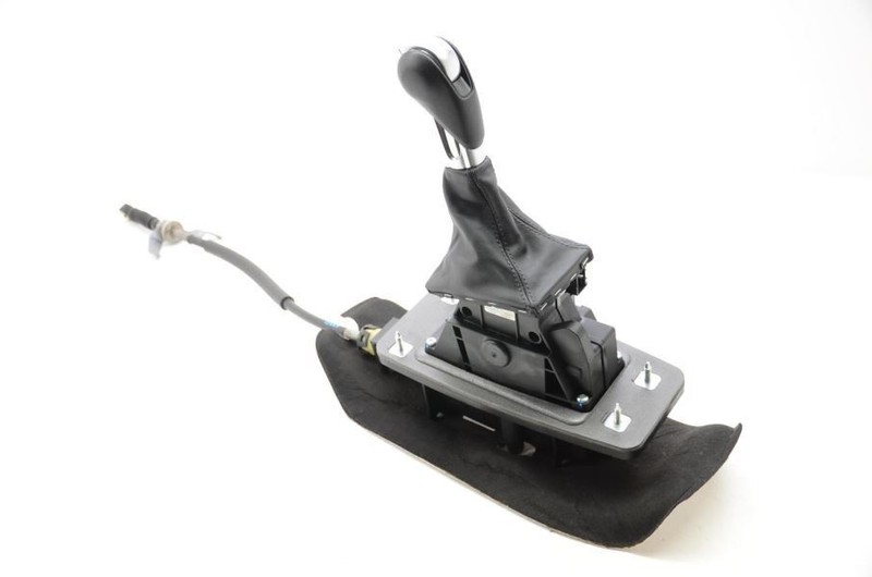 2015-2018 Porsche Macan 2.0L Automatic Transmission Shifter Assembly