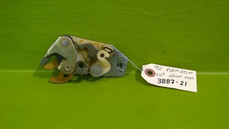 92 DODGE RAM 250 VAN REAR BARN DOOR TOP LATCH OEM 3887-21