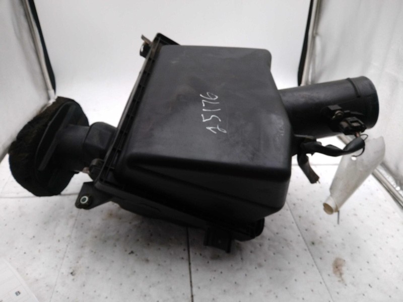 2010 Nissan Pathfinder Air Cleaner Assembly OEM 16500EA200 Used 133K Miles