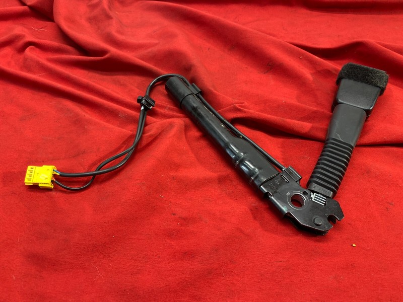 BMW F06 F12 F13 F33 4/6 Series Right Passenger Seatbelt Buckle Receiver OEM✅