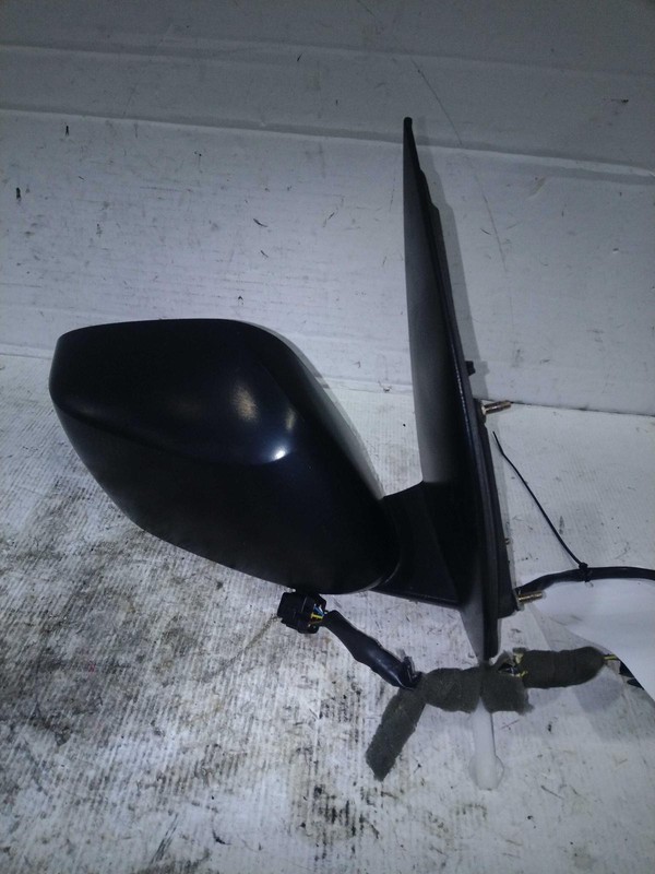 2011 Nissan Pathfinder Right Door Mirror Assembly Black 465720 Used