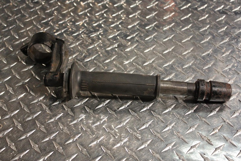 84 YAMAHA FJ 1 RIGHT HANDLE BAR HANDLEBAR CLIP ON WITH THROTTLE TUBE GRIP 1100