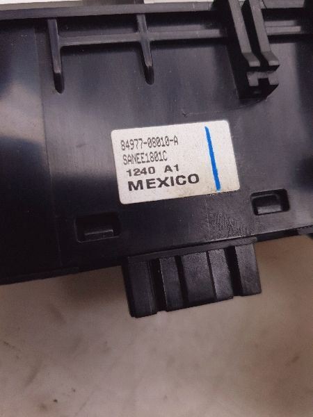 SIENNA2011 Dash/Interior/Seat Switch 211313