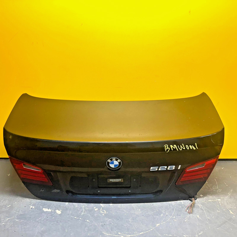 2012-2016 BMW 528I Trunk/decklid/hatch/tailgate W/o Spoiler Black Less Hinges