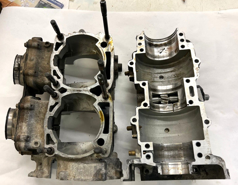 POLARIS SNOWMOBILE 2007-2013 600 IQ RUSH INDY RMK CRANKCASE 2204114