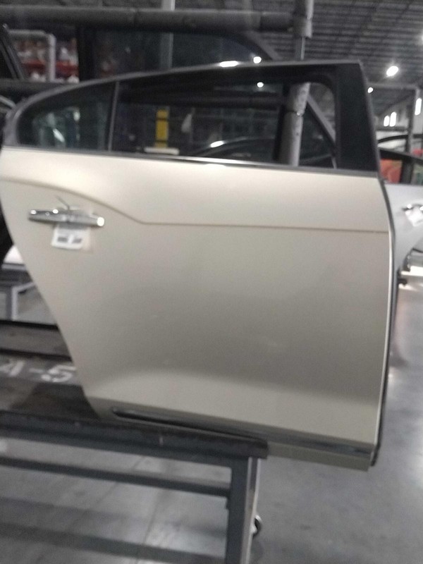 2016 Buick LaCrosse Rear Right Door Silver Good Condition No Rust 397991