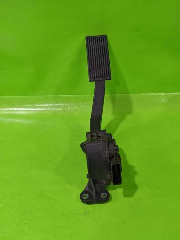 05-12 FRONTIER GAS ACCELERATOR PEDAL OEM 4378-7