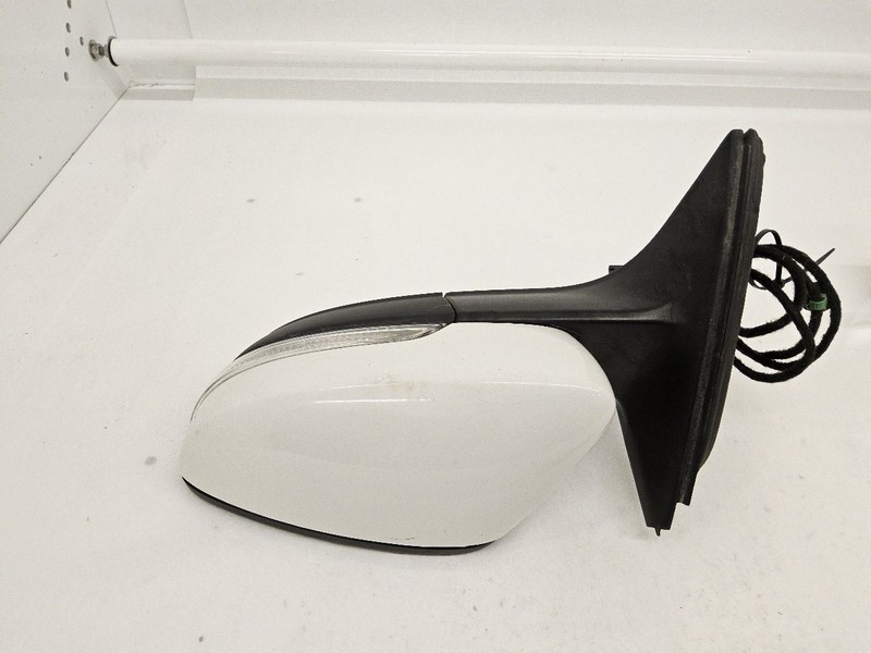 2013-2015 Volkswagen Passat Driver Side View Mirror Power w/o Memory Heated