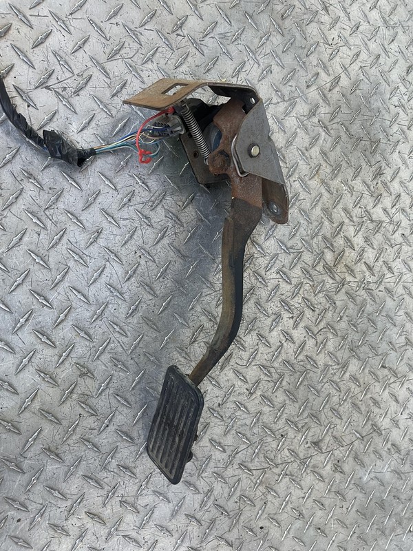 CHEVROLET SILVERADO 2500 HD REG CAB 2002 Accelerator DIESEL PEDAL