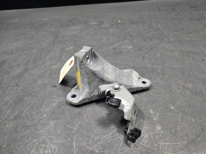 Front Engine Mount Bracket 2021 Toyota RAV4 12311-F0010 2019 2020 2022 - 2025