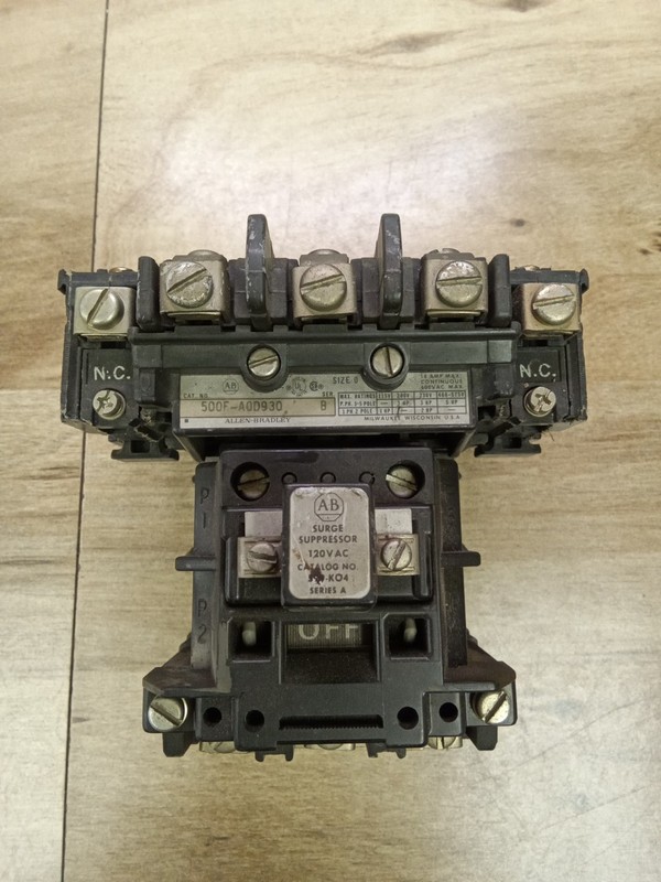 Allen-Bradley 500F-A0D930 Ser. B W/ 2 Allen-Bradley 599-P01B Ser A