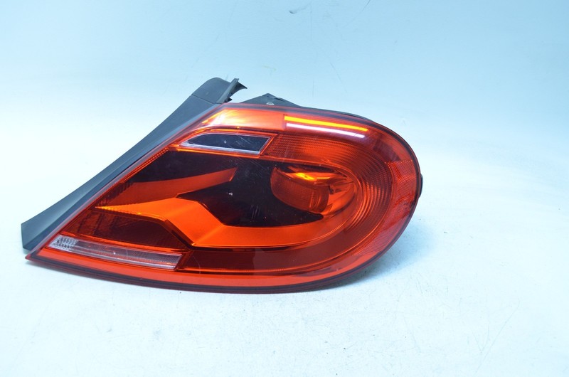 12-16 VOLKSWAGEN BEETLE REAR RIGHT PASSENGER SIDE TAIL LIGHT LAMP OEM
