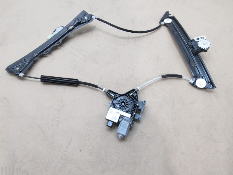BMW M235i F44 2023 Front Right Passenger Door Window Regulator W/ Motor 20-25 *