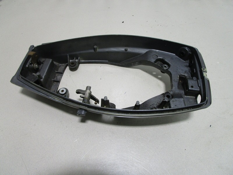 7854M 9349M Mariner 20 25 30 Hp 2 Cyl Outboard Bottom Cowling Cowl Pan