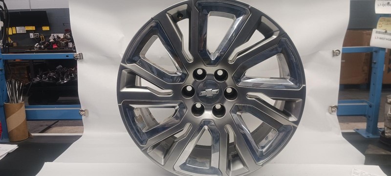 21 CHEVROLET SUBURBAN 1500 Wheel 22x9 12 spoke OEM Grade B