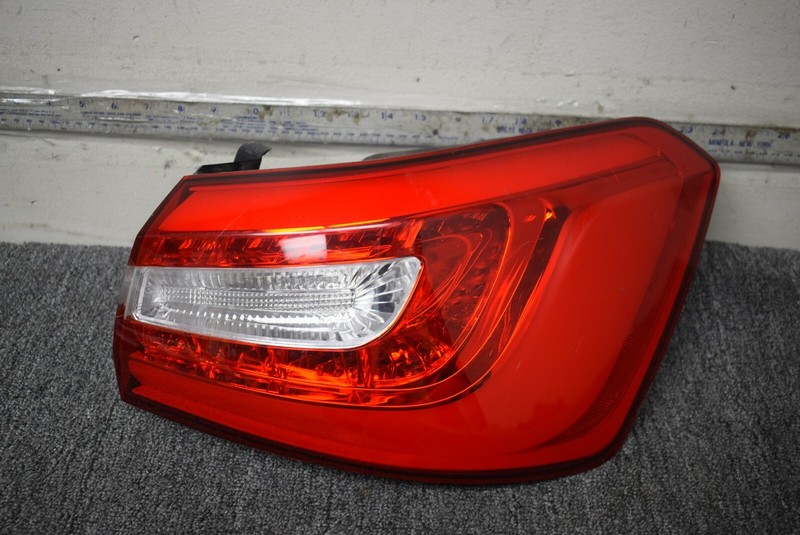 KIA TAIL LIGHT FACTORY OEM