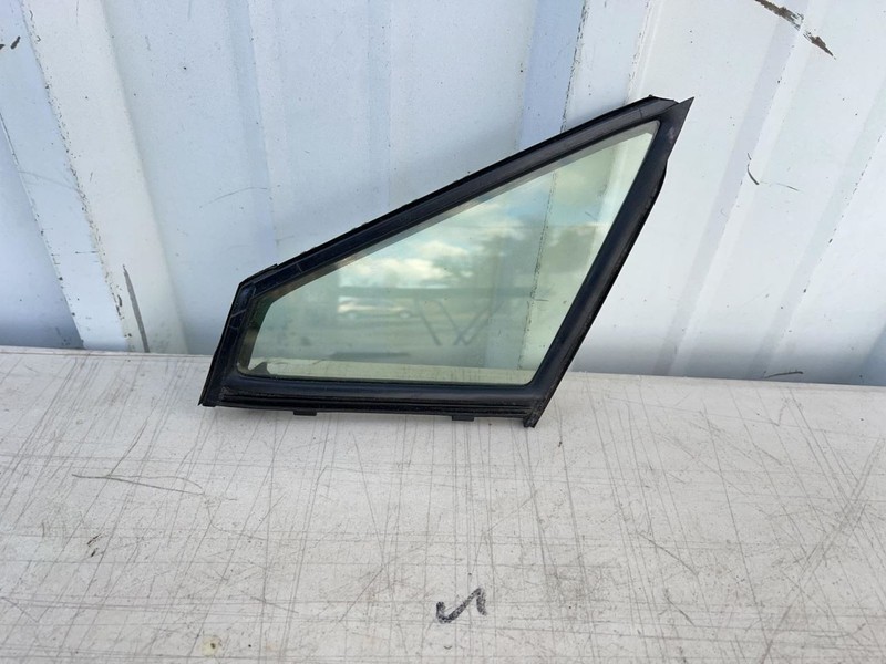 2018-2022 TOYOTA C-HR LEFT FRONT VENT WINDOW 64025