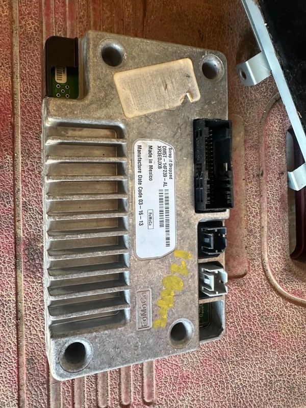 12-14 FORD FOCUS OEM RADIO STEREO SYNC DISPLAY MODULE APIM DM5T-14F239-AL