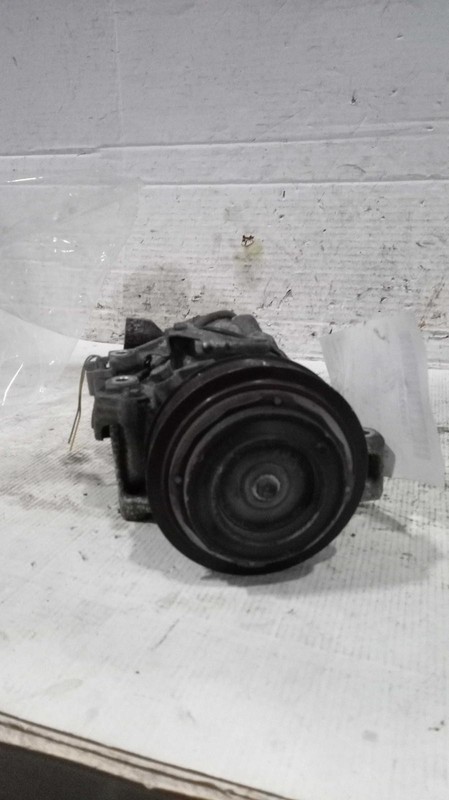 2017 Nissan Rogue A/C Compressor OEM 926004BB2A 129K Miles Silver