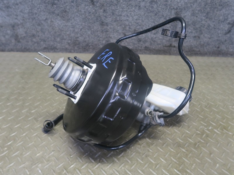 2012-2015 RANGE ROVER EVOQUE L538 BRAKE MASTER CYLINDER BOOSTER FLUID RESERVOIR