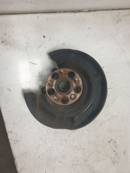 11-17 LEXUS CT200H FWD AT PASSENGER SIDE REAR SPINDLE KNUCKLE ASSEMBLY