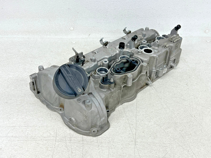 ⭐2013-2015 BMW 750I 4.4L V8 RIGHT ENGINE CYLINDER HEAD VALVE COVER OEM LOT2715