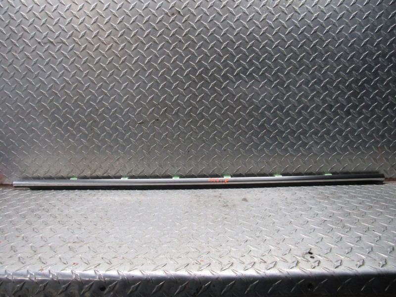 2012 HYUNDAI GENESIS SEDAN LEFT DRIVER REAR DOOR WINDOW BELT TRIM MOLDING