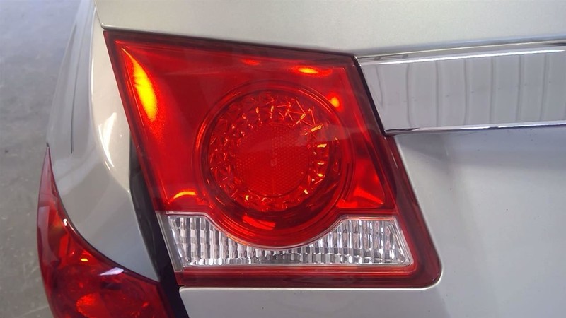 Driver Tail Light VIN P 4th Digit Limited Lid Mounted Fits 11-16 CRUZE 3438217
