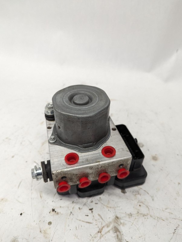 2017 MERCEDES GLA-CLASS Anti-Lock Brake ABS pump module 20k miles OEM 17
