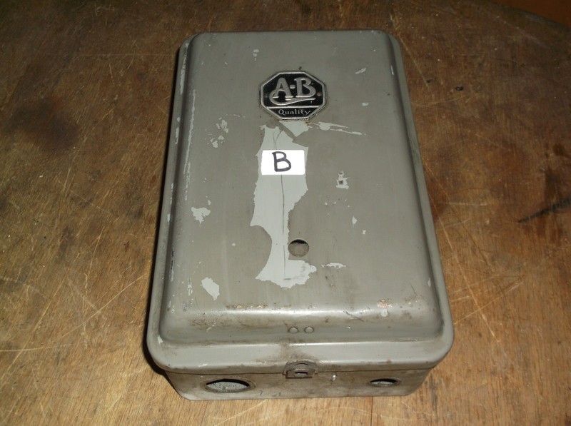 Allen Bradley Bulletin 815 Type B2 Form 815-139 w/ Enclosure sz 2 2A86 120V 60CY